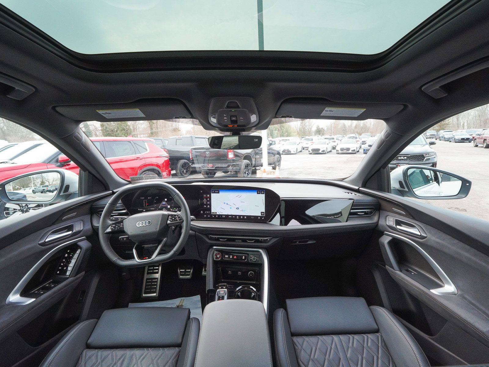 Used 2025 Audi SQ5 Premium Plus w/ Premium Plus Package image 34