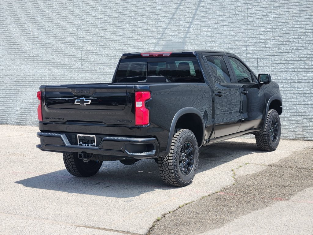 New 2026 Chevrolet Silverado 1500 ZR2 w/ Dark Appearance Package AWD/4WD image 4