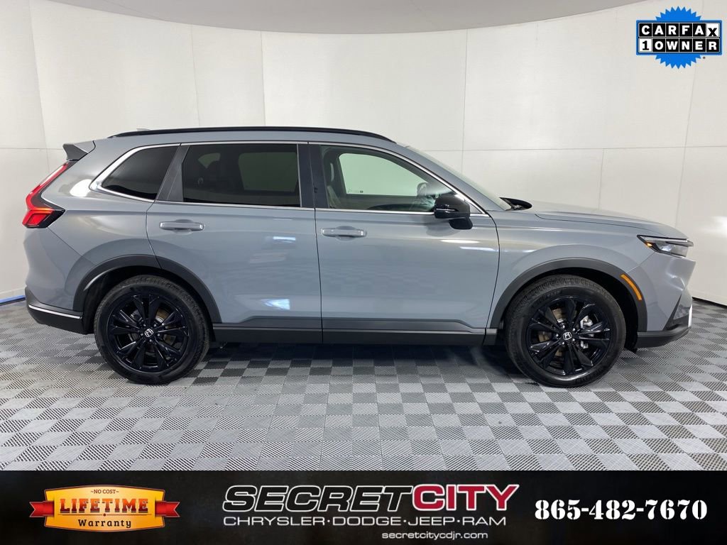 Used 2025 Honda CR-V Sport Touring image 8