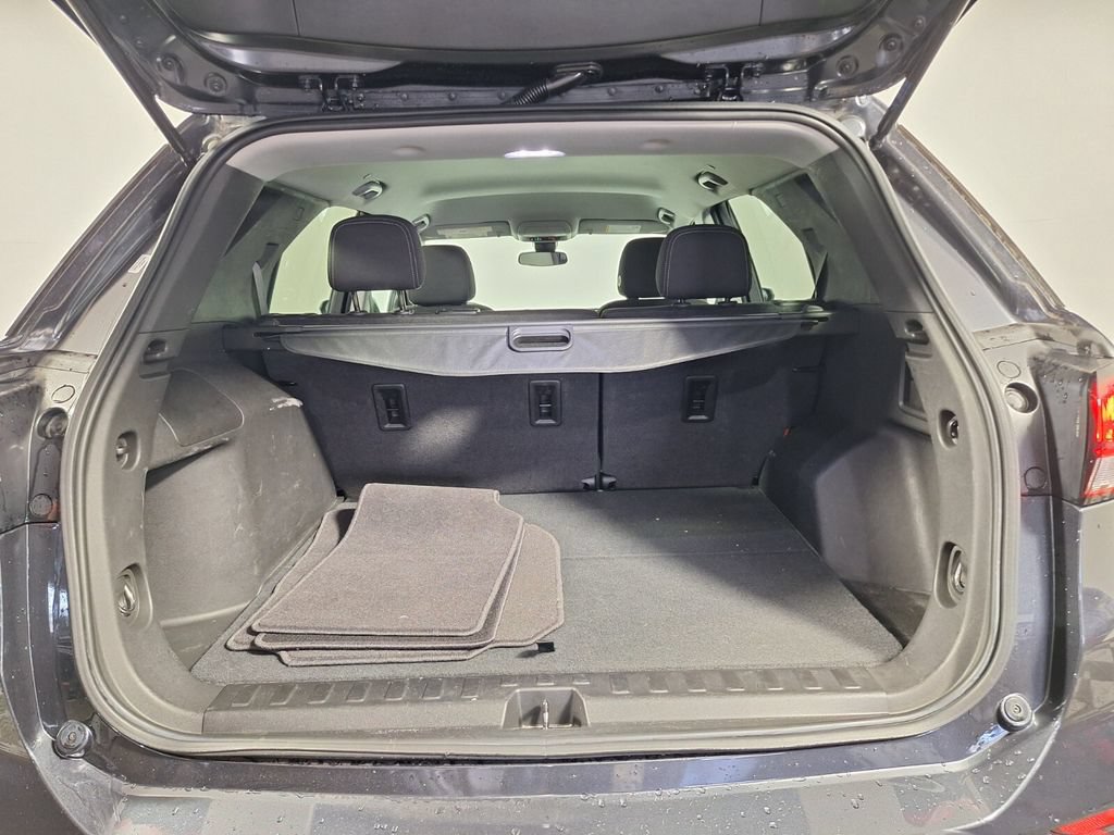 Used 2022 Chevrolet Equinox LT FWD image 24