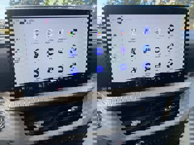 Used 2025 Ford Explorer Active RWD image 24