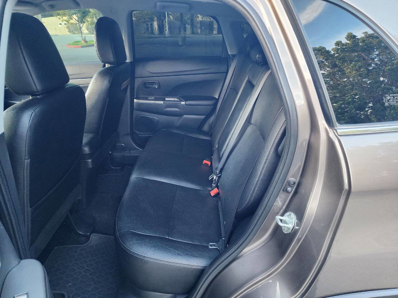 Used 2018 Mitsubishi Outlander Sport SEL image 17