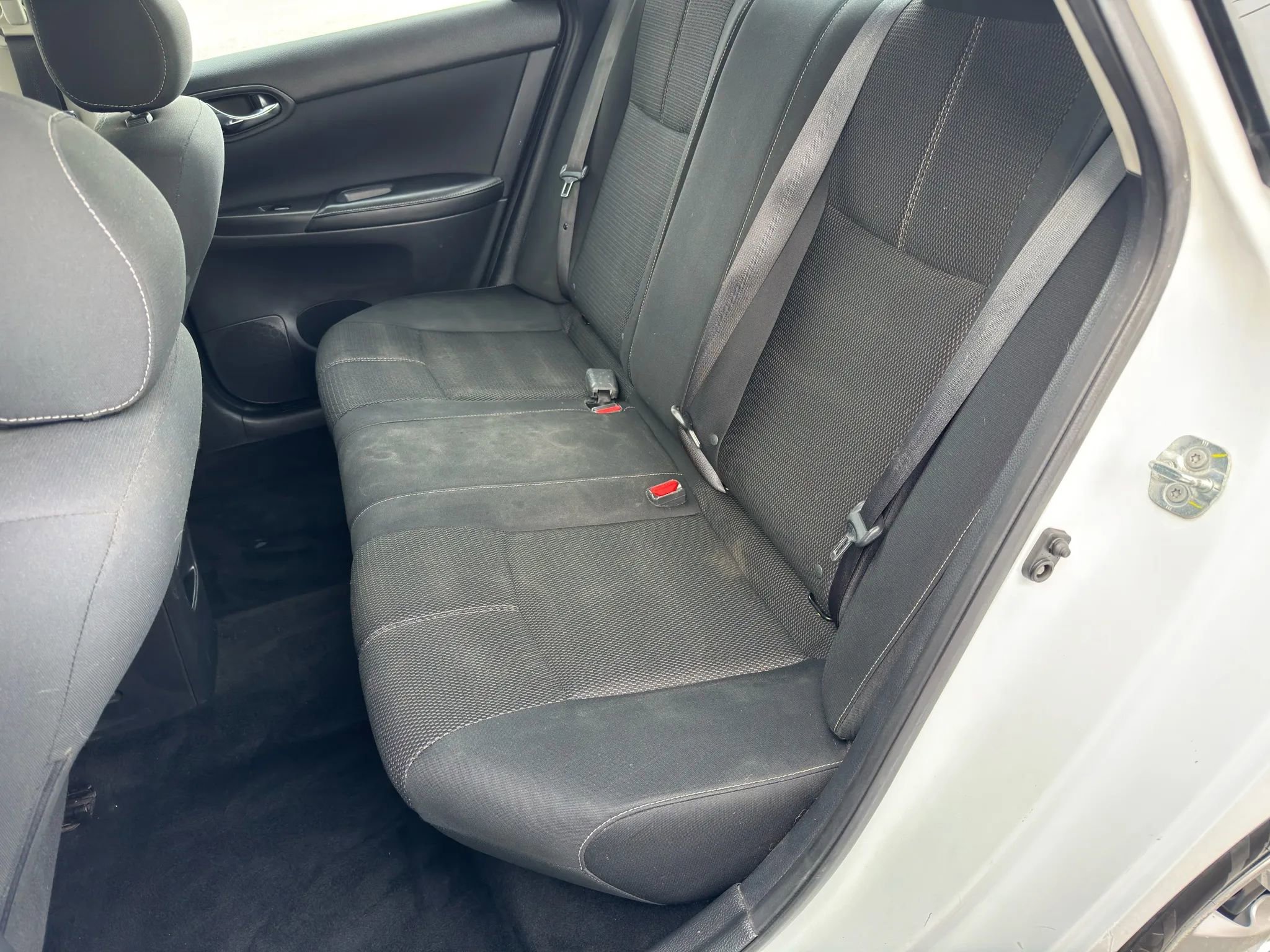 Used 2018 Nissan Sentra S image 9