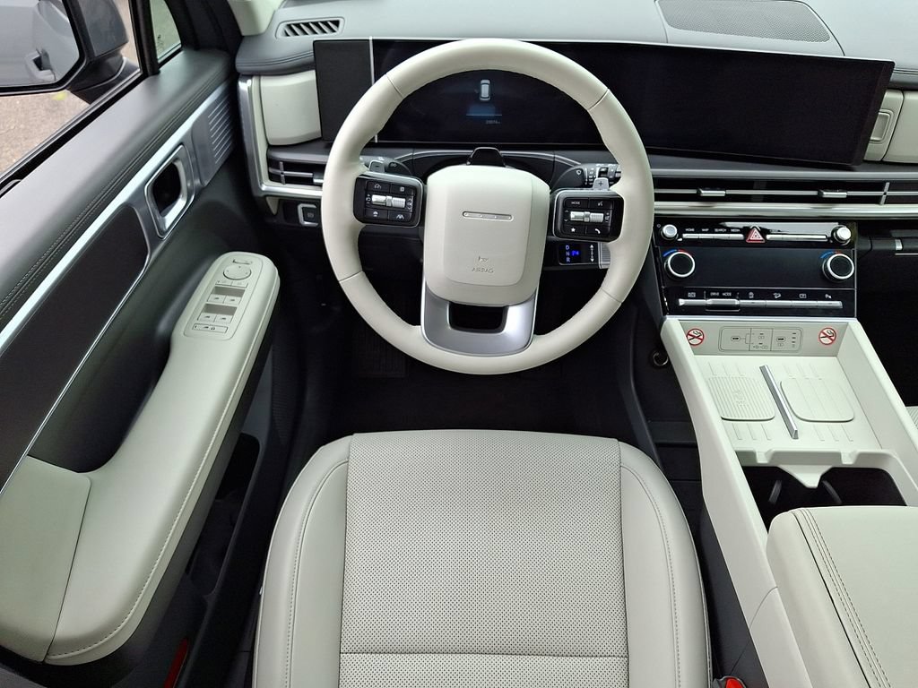 Used 2026 Hyundai Santa Fe SEL FWD image 12