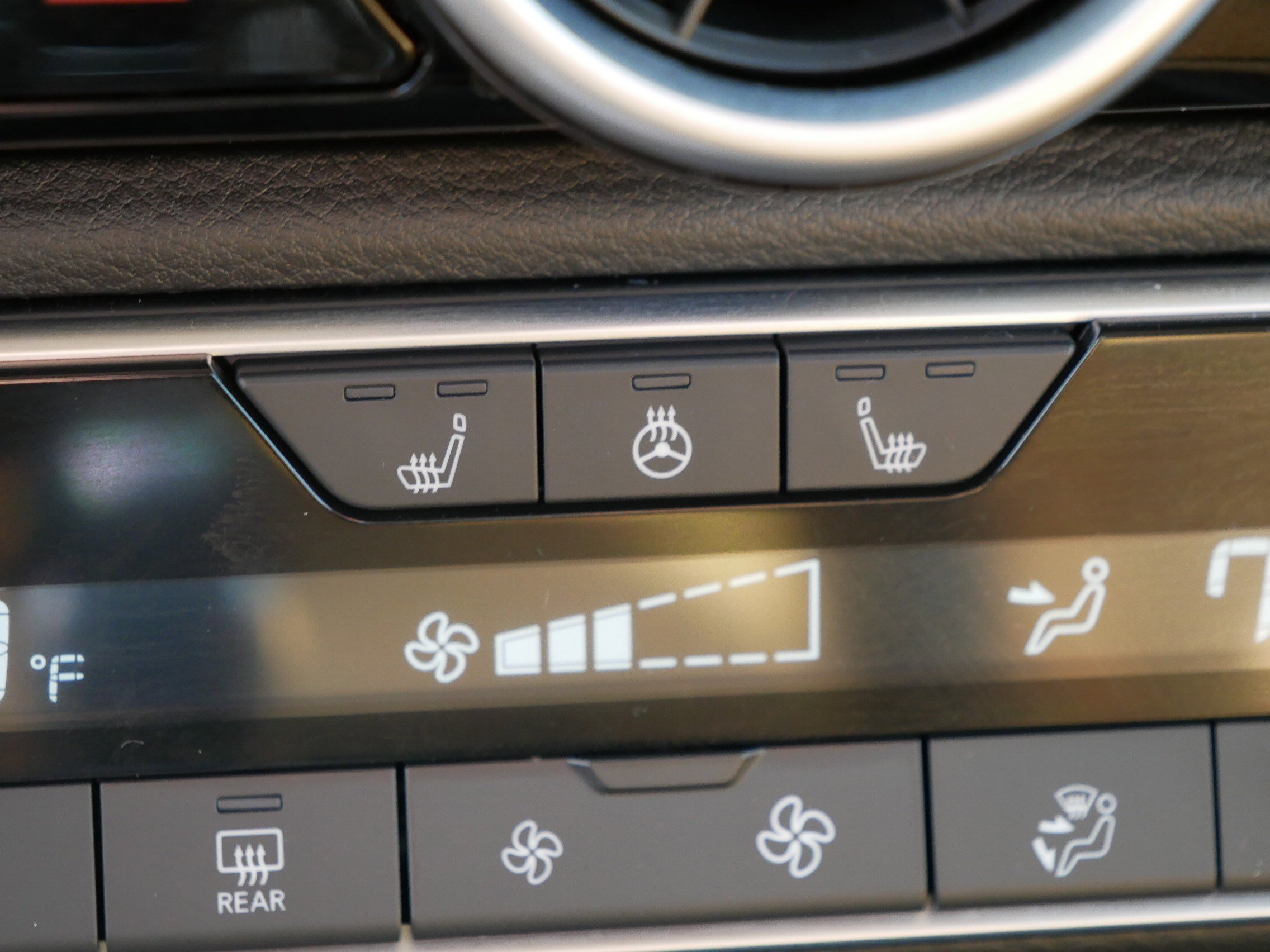Certified 2025 Nissan Sentra SV w/ SV Premium Package FWD image 32