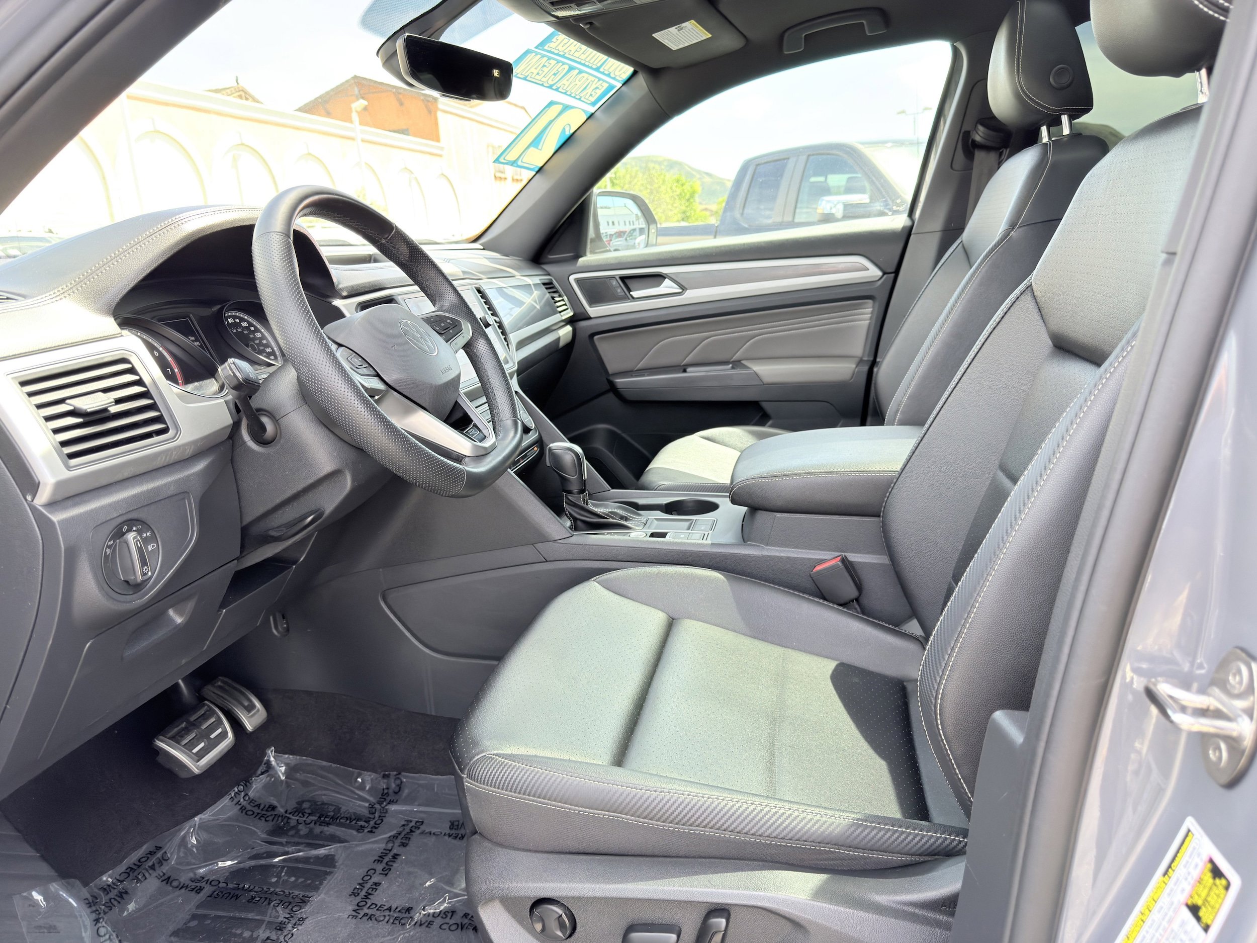 Used 2021 Volkswagen Atlas Cross Sport SE w/ Panoramic Sunroof Package FWD image 22