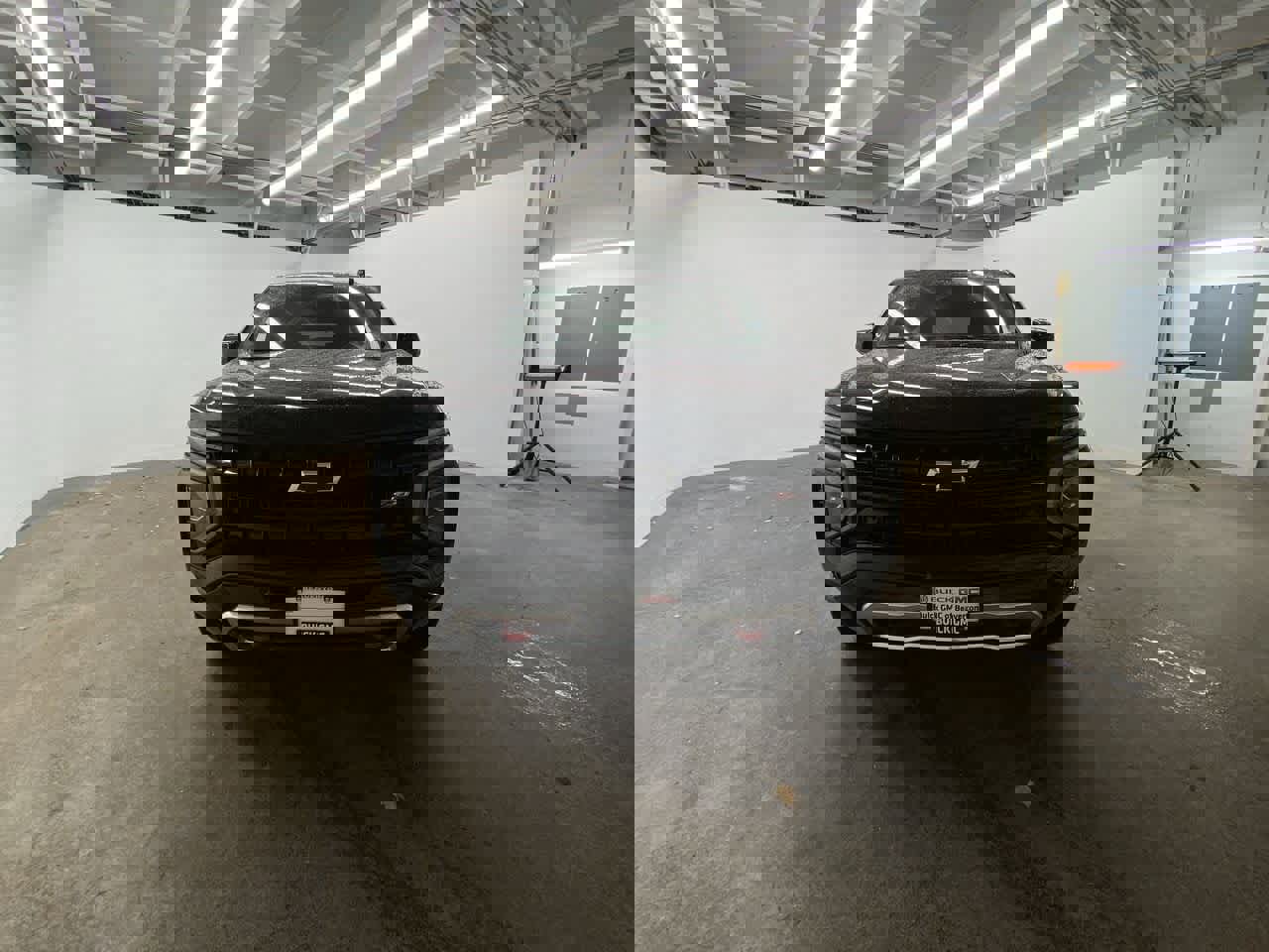 Used 2025 Chevrolet Suburban Z71 image 9