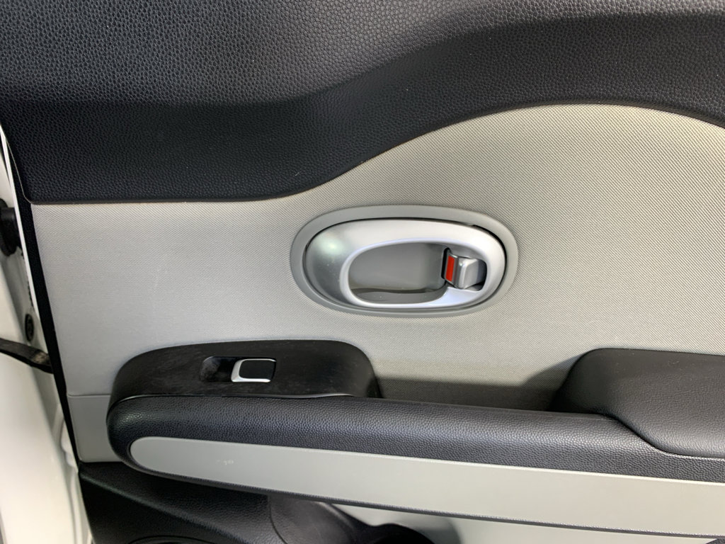 Used 2018 Kia Soul image 36