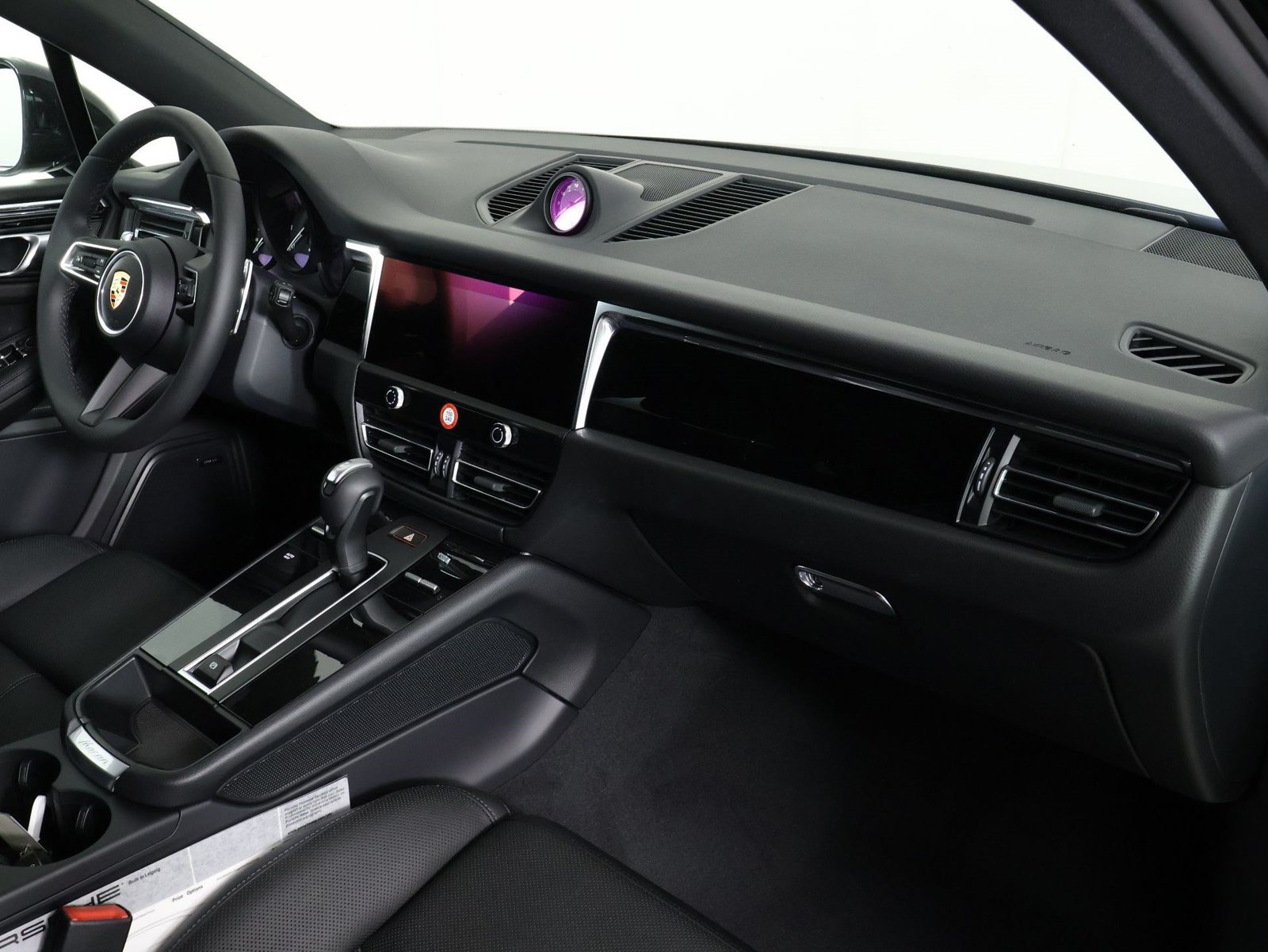 New 2026 Porsche Macan AWD/4WD image 15