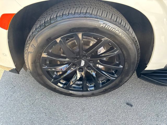 Used 2022 Cadillac Escalade Sport Platinum w/ LPO, ONYX Package AWD/4WD image 45