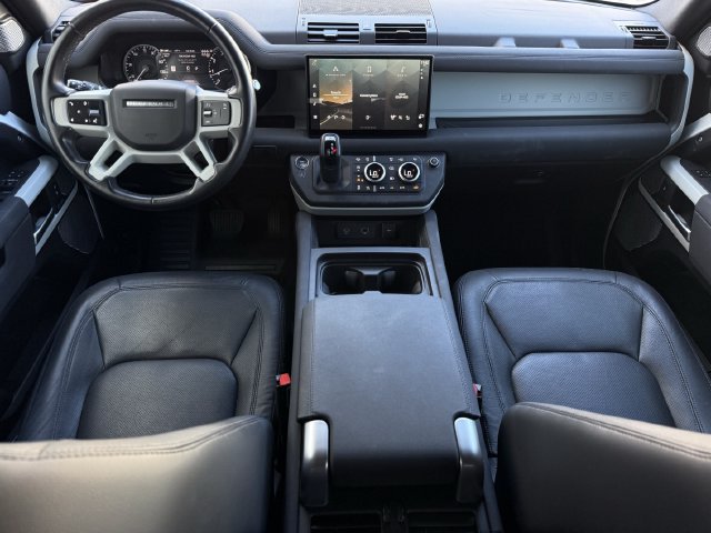 Used 2023 Land Rover Defender 130 SE AWD/4WD image 11