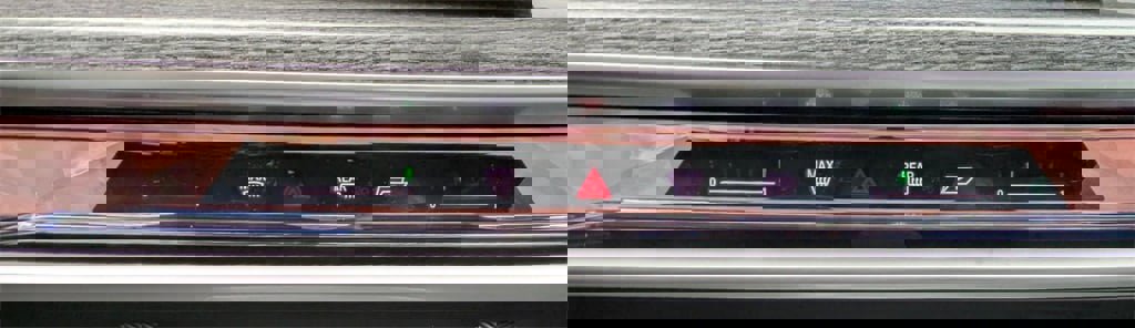 New 2025 BMW 740i xDrive w/ Premium Package image 21