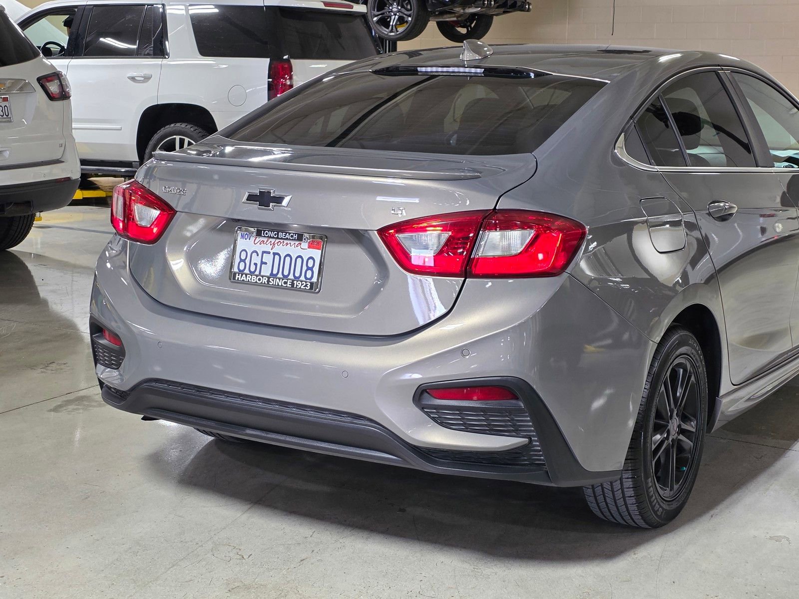 Used 2018 Chevrolet Cruze LT w/ Convenience Package image 11