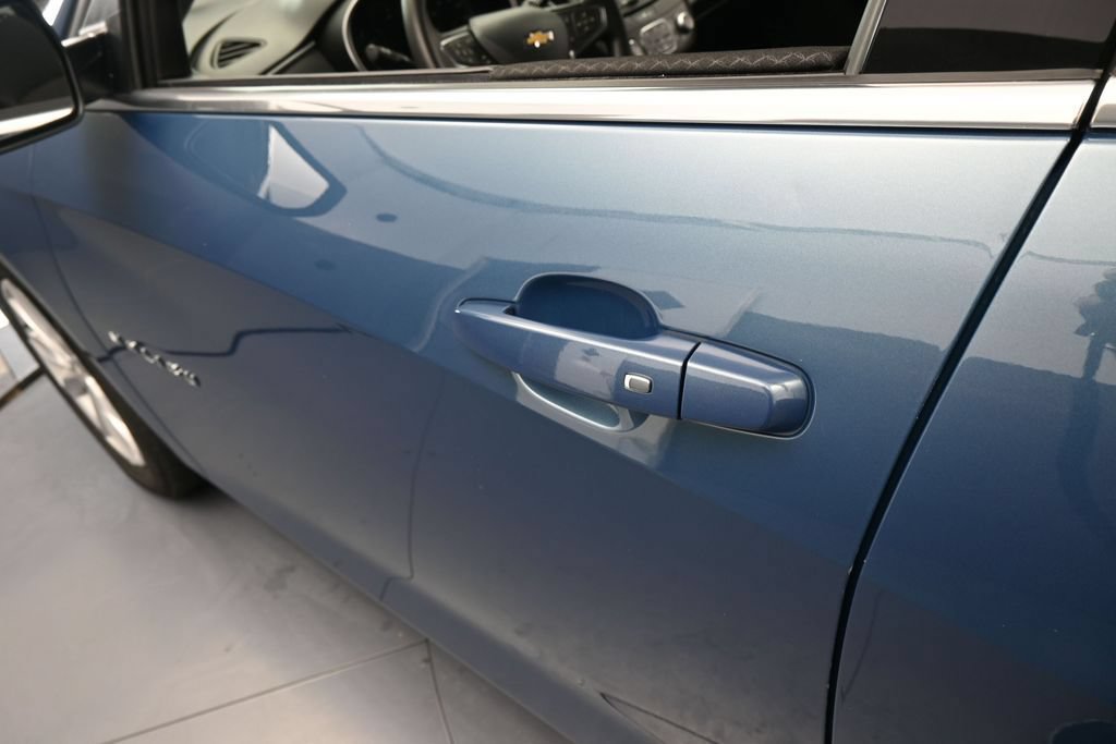 Used 2025 Chevrolet Malibu LT FWD image 32