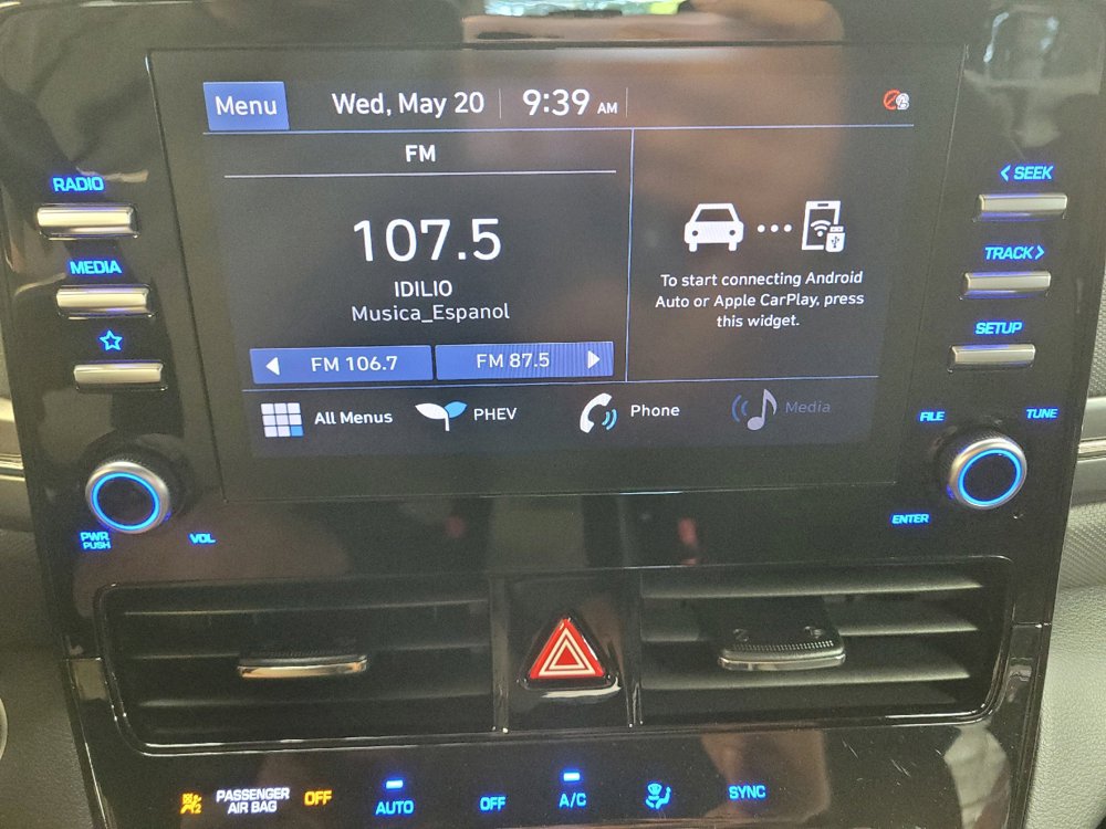 Used 2021 Hyundai Ioniq SE FWD image 25