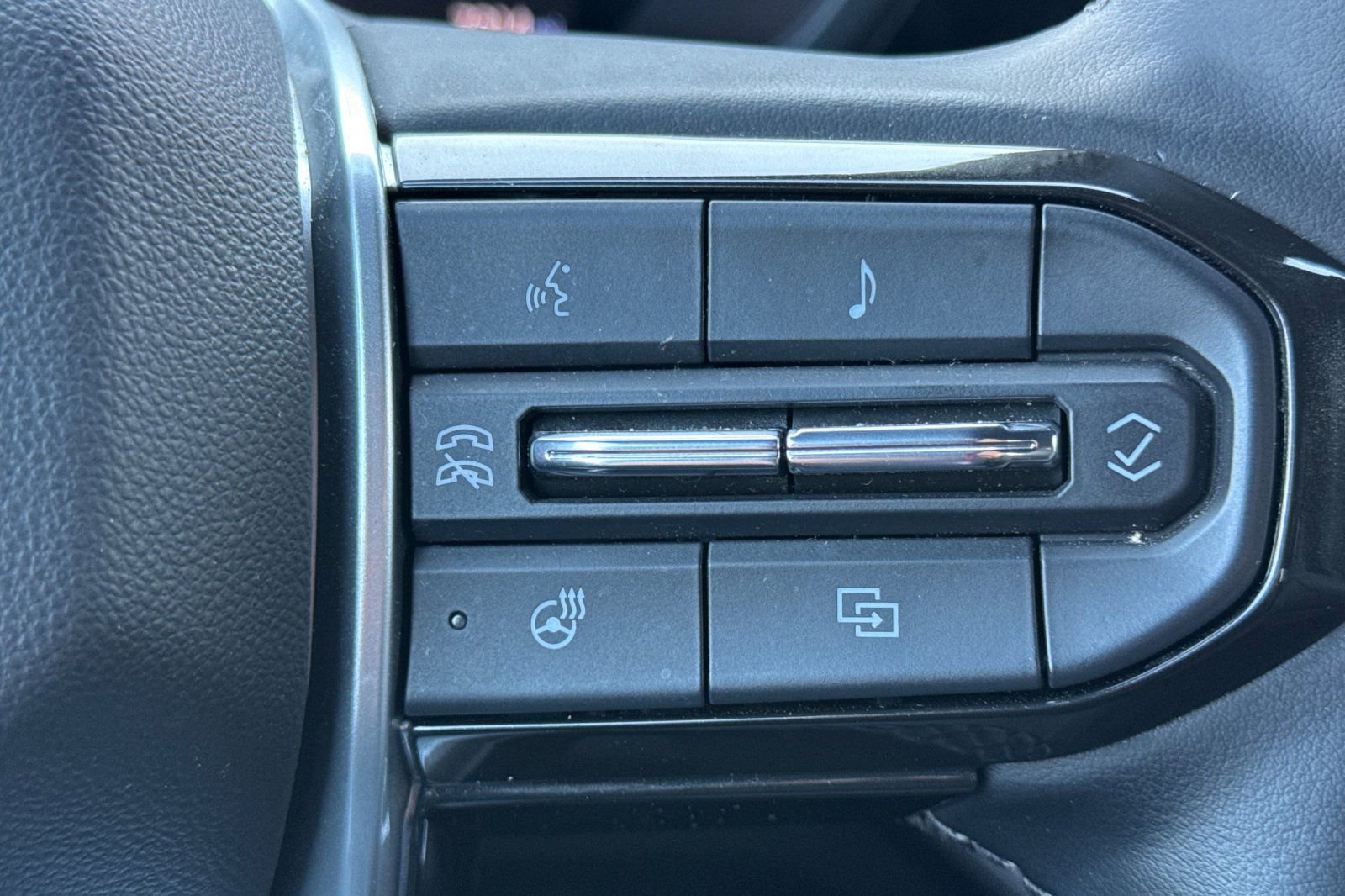 Used 2025 Chevrolet Colorado Trail Boss image 27