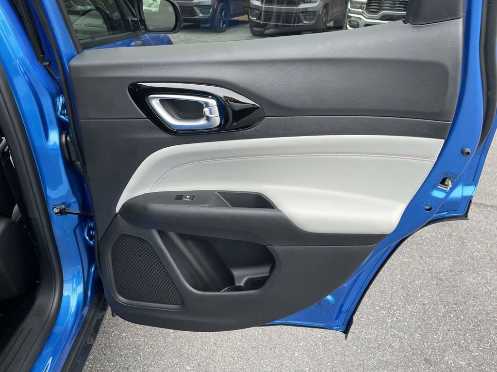 New 2026 Jeep Compass Limited image 18