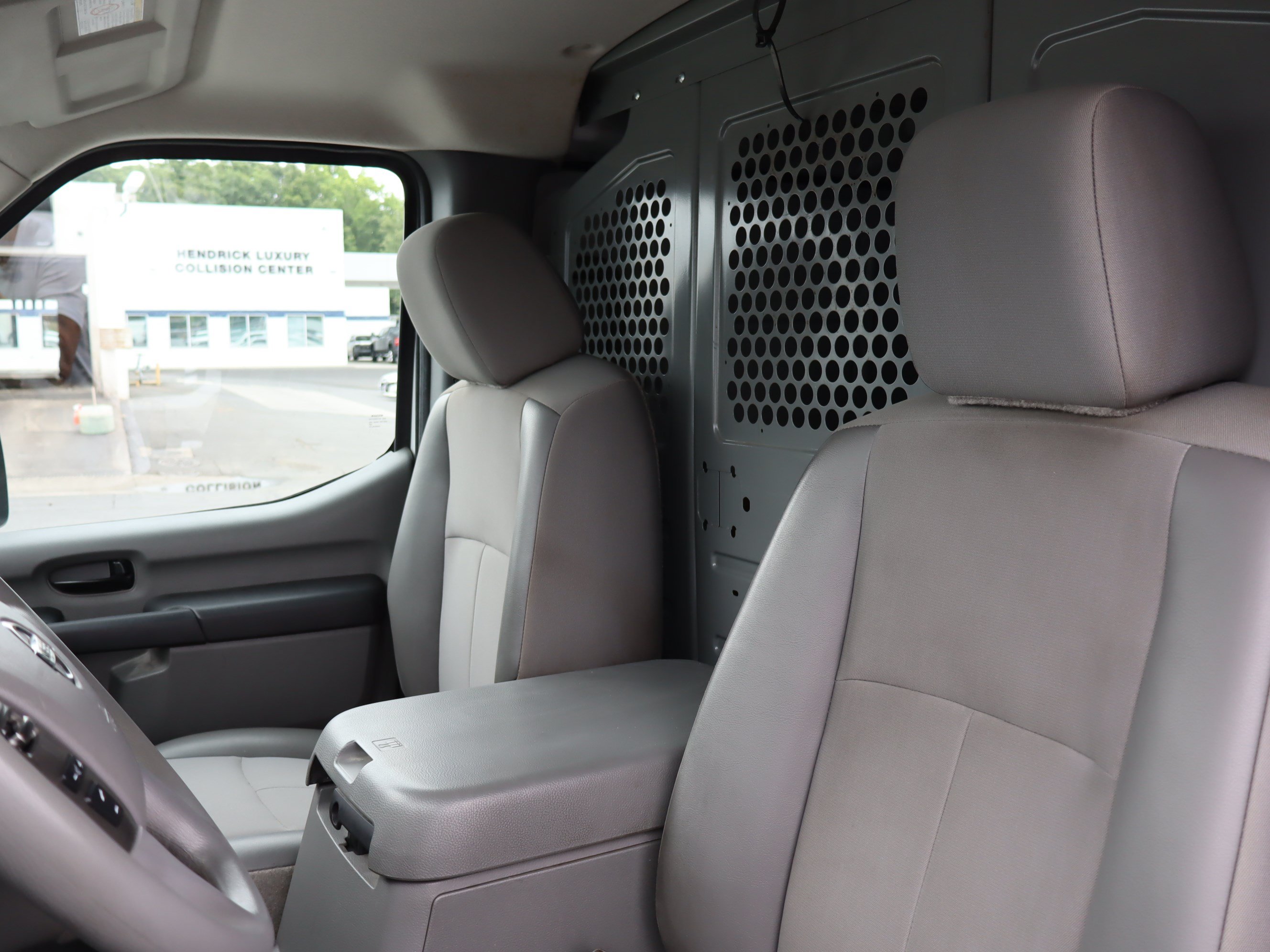 Used 2021 Nissan NV 2500 SV w/ Back Door Glass Package RWD image 17