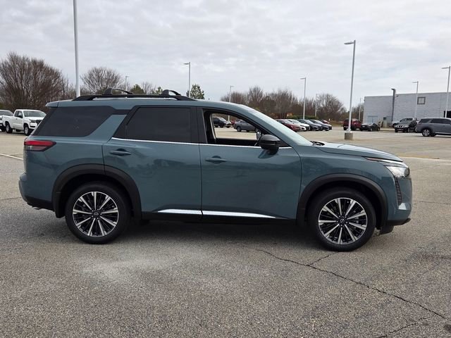 New 2026 Nissan Pathfinder Platinum w/ Cargo Package image 15