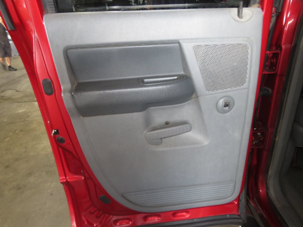 Used 2006 Dodge Ram 2500 Truck Laramie AWD/4WD image 23