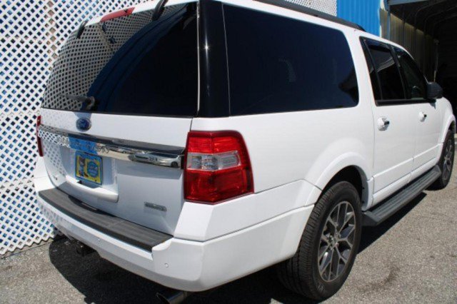 Used 2017 Ford Expedition EL XLT w/ Equipment Group 202A image 3