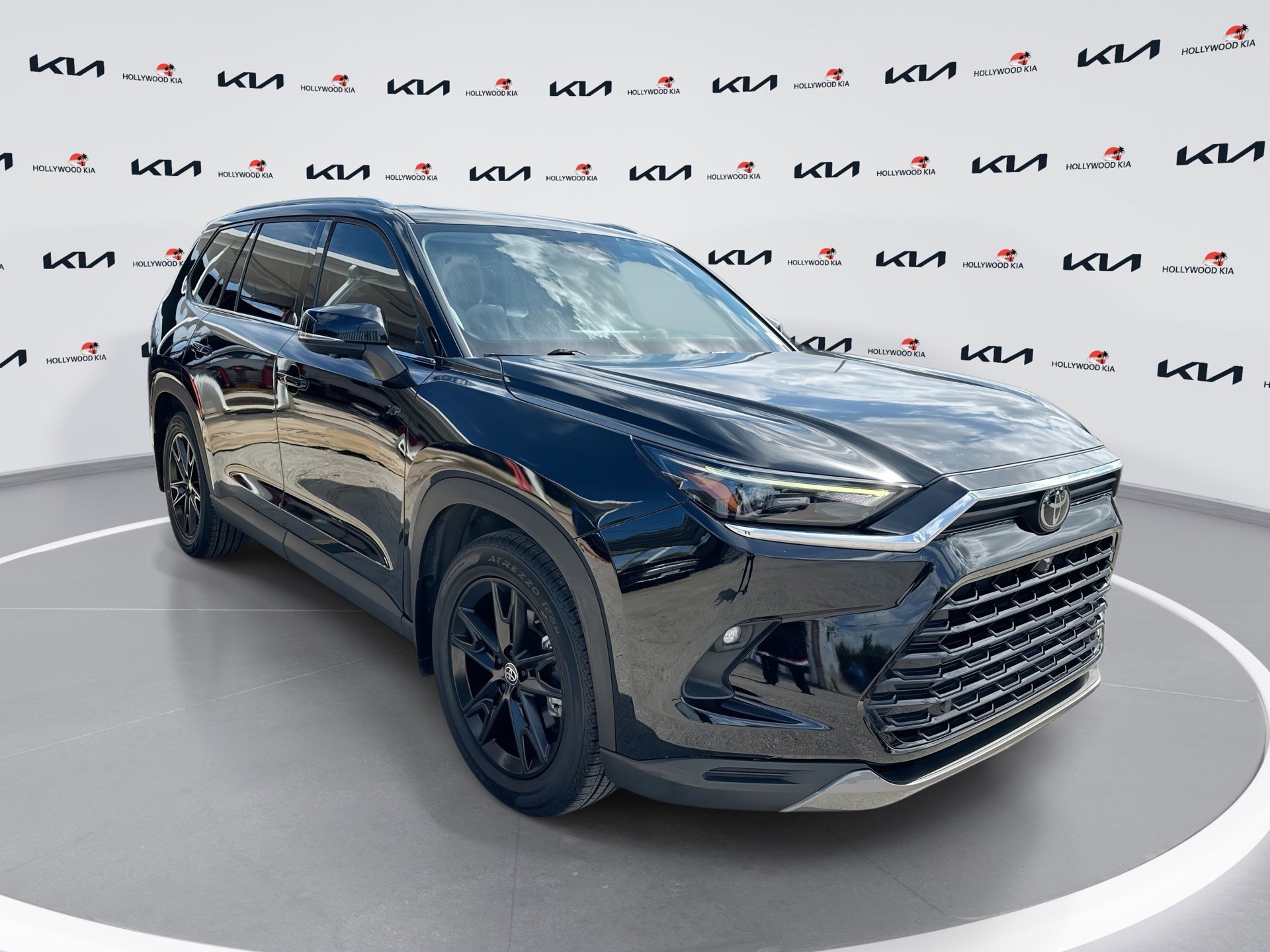 Used 2024 Toyota Grand Highlander FWD image 1