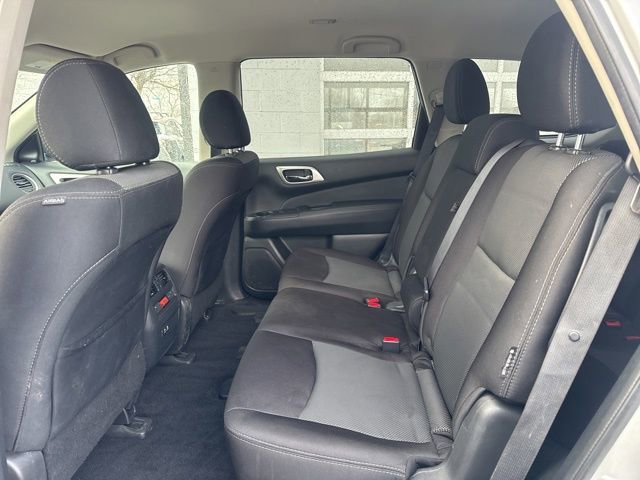 Used 2020 Nissan Pathfinder SV w/ Cargo Package image 19