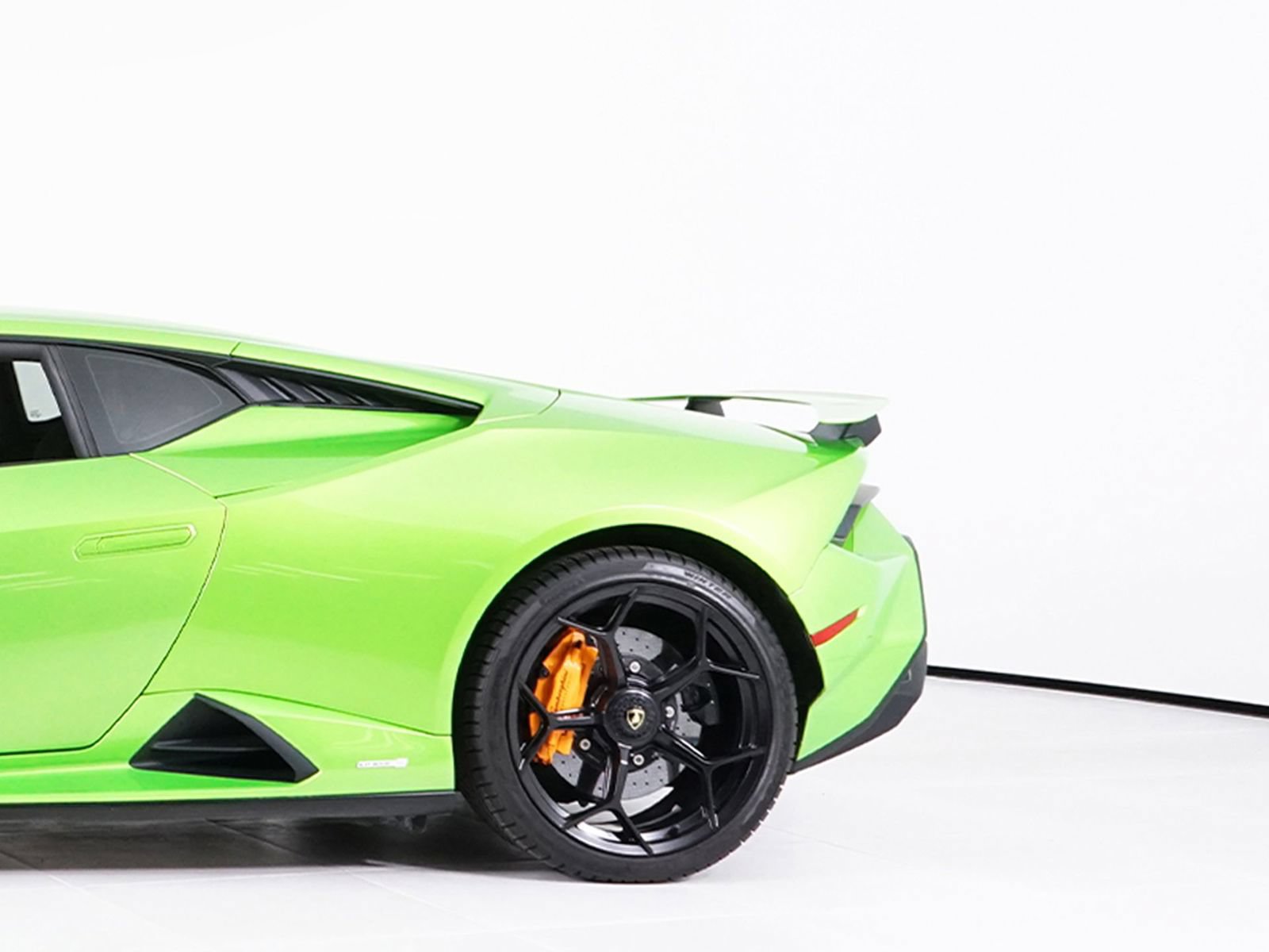 Used 2023 Lamborghini Huracan Tecnica RWD image 13