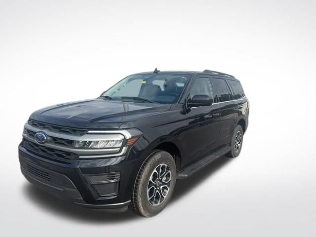 Used 2024 Ford Expedition XLT AWD/4WD image 1