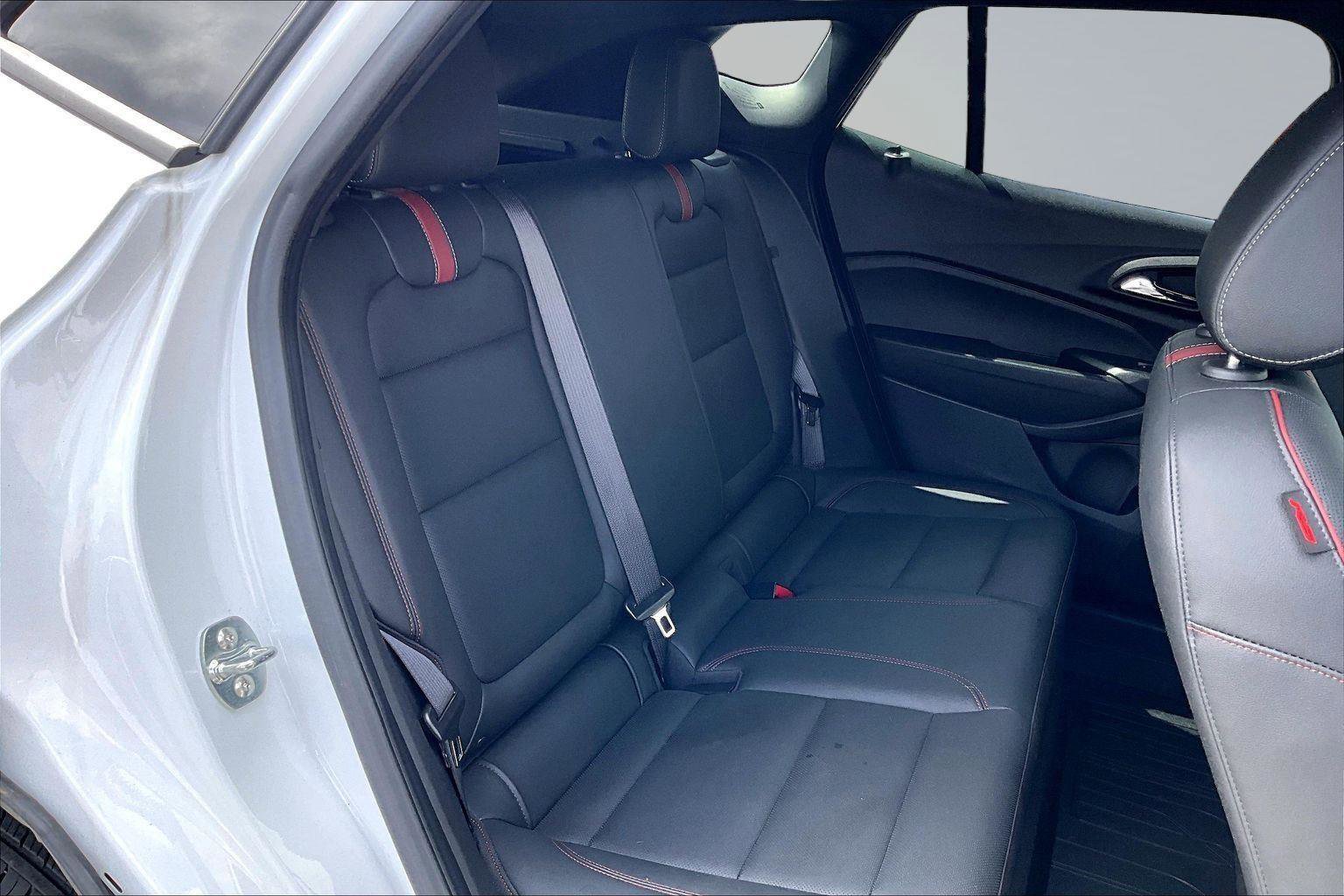 Used 2025 Chevrolet Trax RS w/ Driver Confidence Package FWD image 28