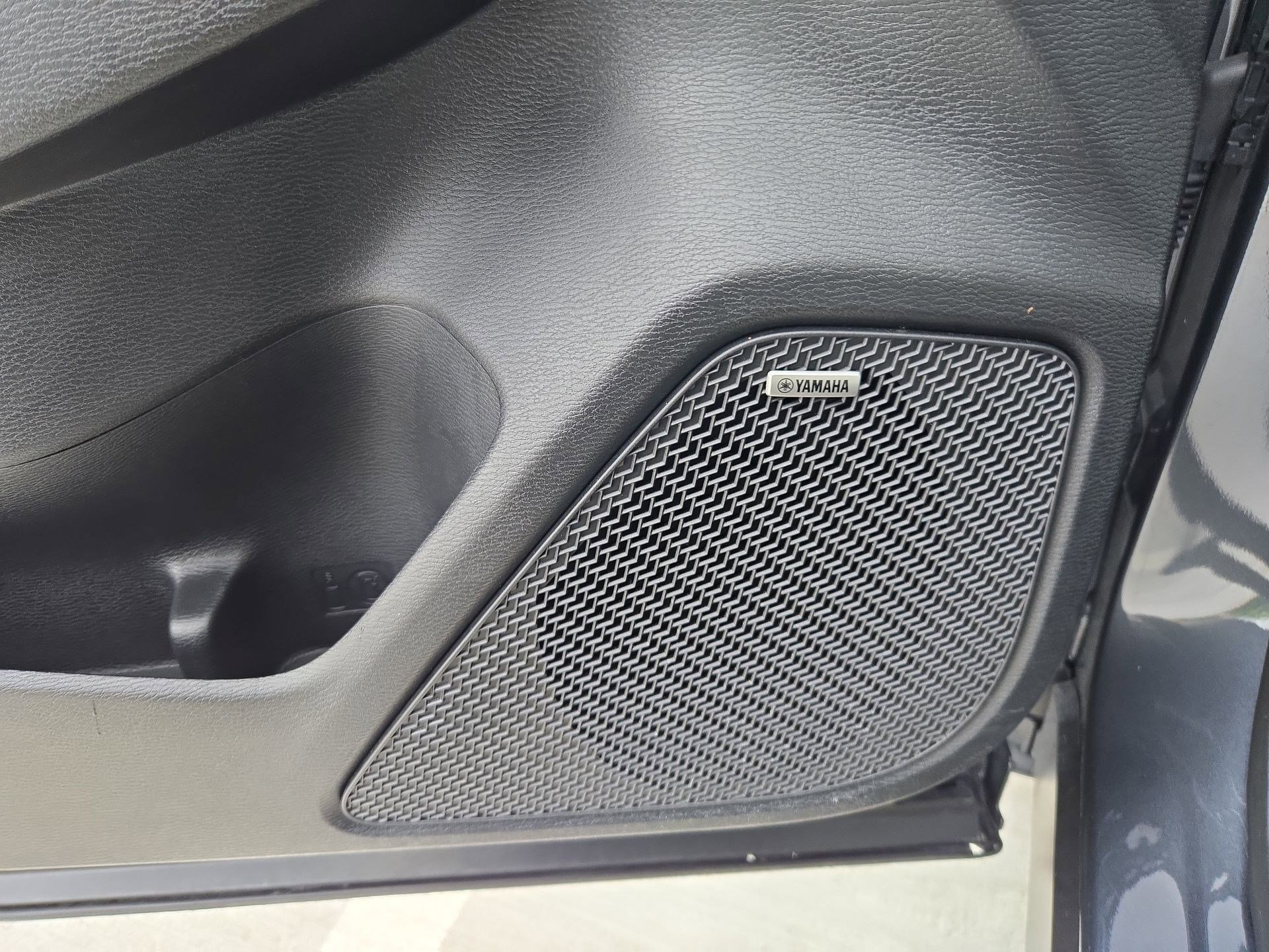 Used 2025 Mitsubishi Outlander SEL image 15