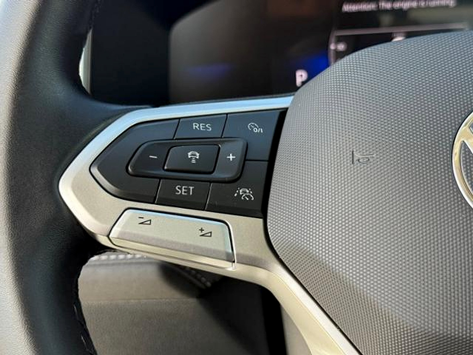 New 2026 Volkswagen Taos SE FWD image 16