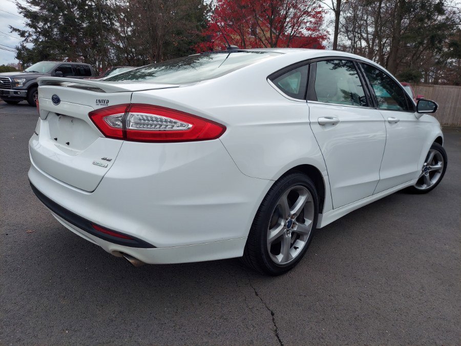 Used 2014 Ford Fusion SE image 4