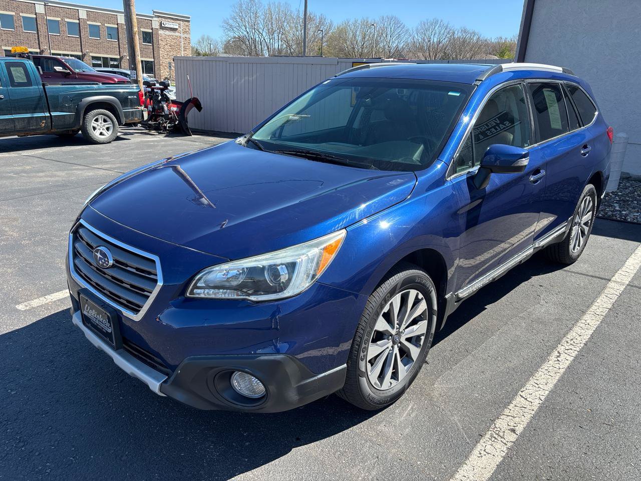 Used 2017 Subaru Outback 2.5i Touring AWD/4WD image 7
