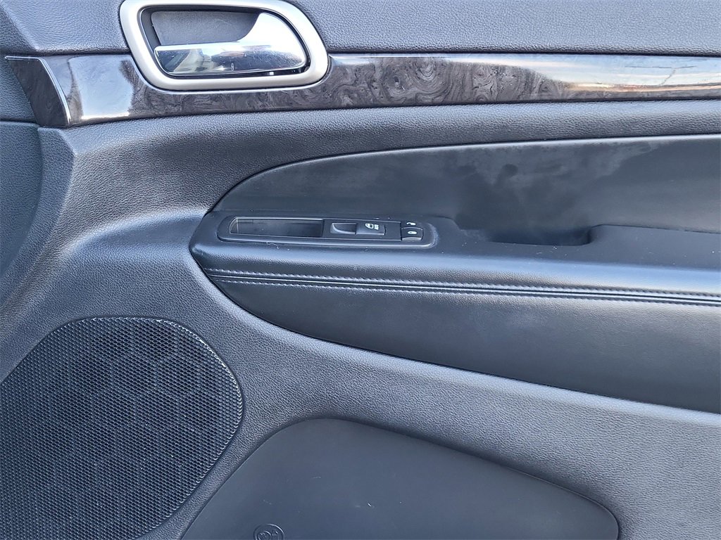 Used 2012 Jeep Grand Cherokee Laredo image 18