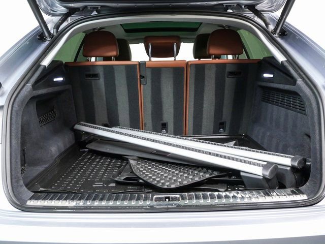 Used 2022 Audi Q8 Premium AWD/4WD image 31