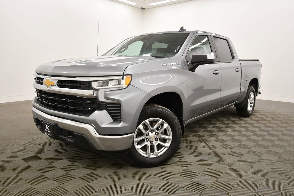Used 2023 Chevrolet Silverado 1500 LT AWD/4WD image 2