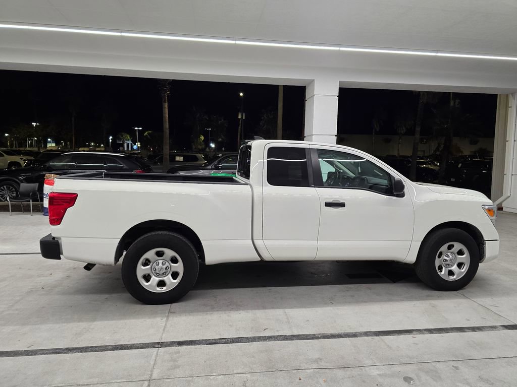 Used 2022 Nissan Titan S image 8