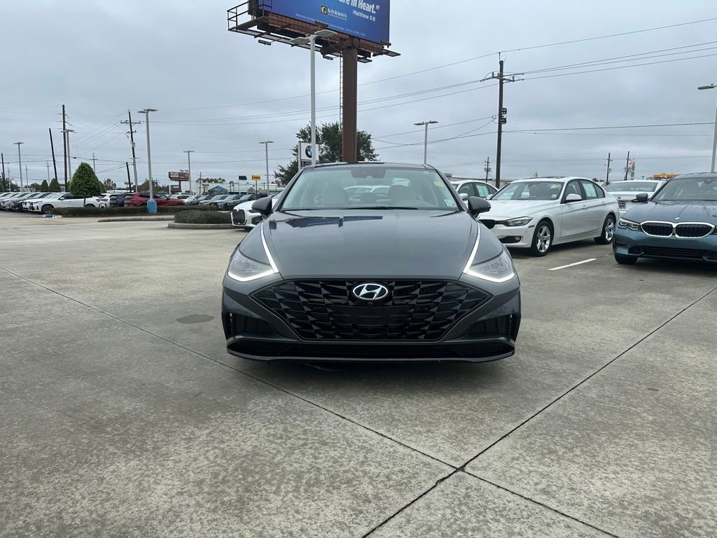 Used 2022 Hyundai Sonata Limited w/ Cargo Package image 2