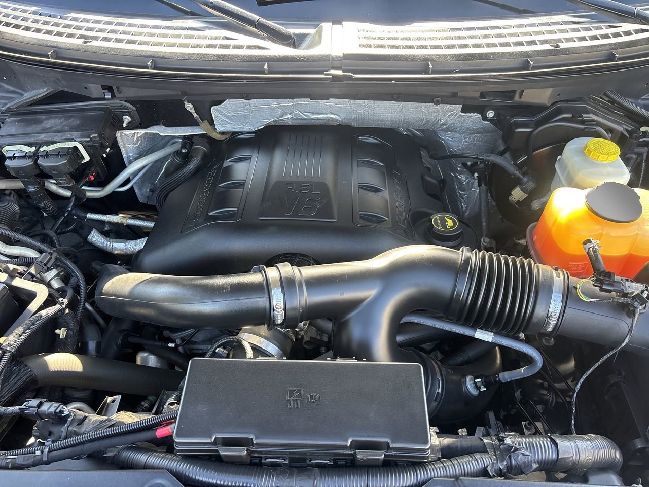 Used 2014 Ford F150 Lariat w/ Equipment Group 502A Luxury image 11