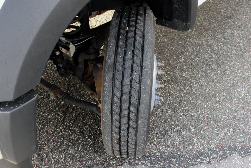 Used 2021 Ford F550 2WD Crew Cab Super Duty image 39