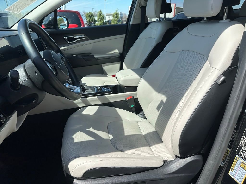 Used 2023 Kia Sportage EX image 13