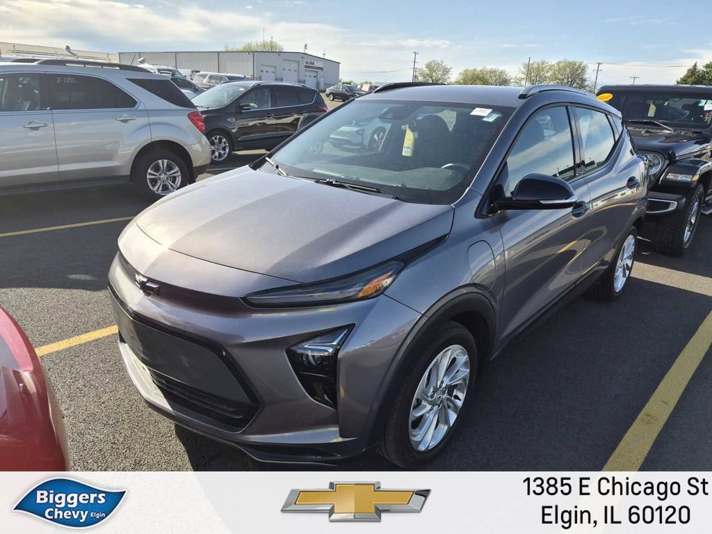 Used 2023 Chevrolet Bolt EUV LT FWD image 1