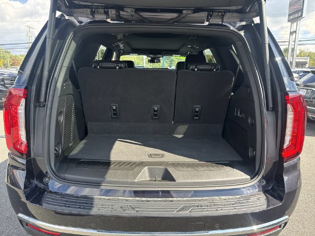 Certified 2023 GMC Yukon SLT w/ SLT Premium Package AWD/4WD image 27