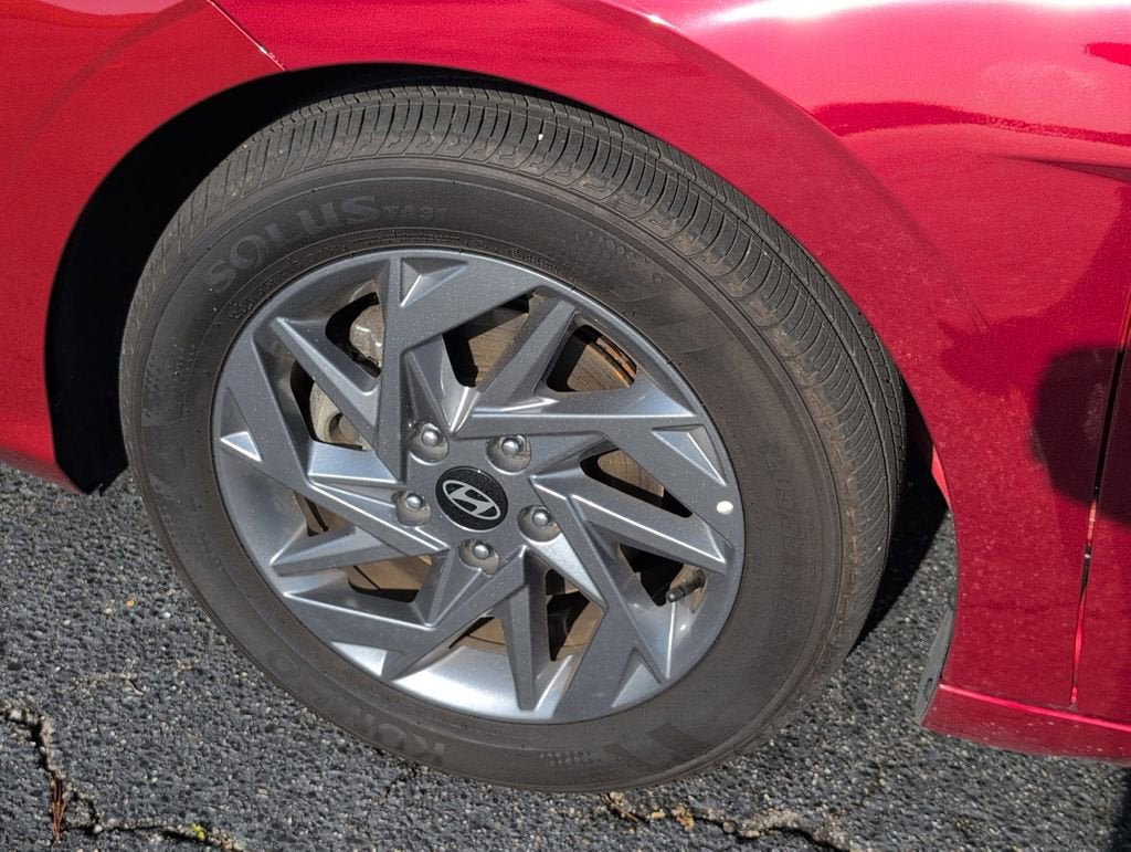 Used 2024 Hyundai Elantra SEL FWD image 12