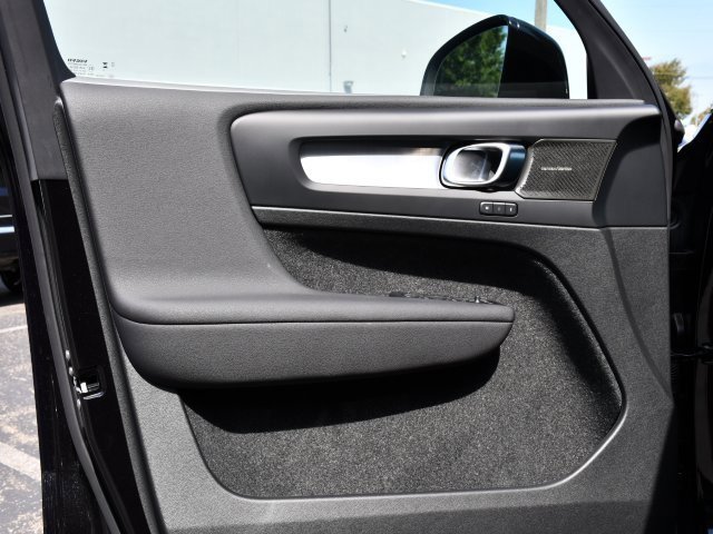 New 2026 Volvo XC40 B5 Ultra w/ Protection Package Premier image 10