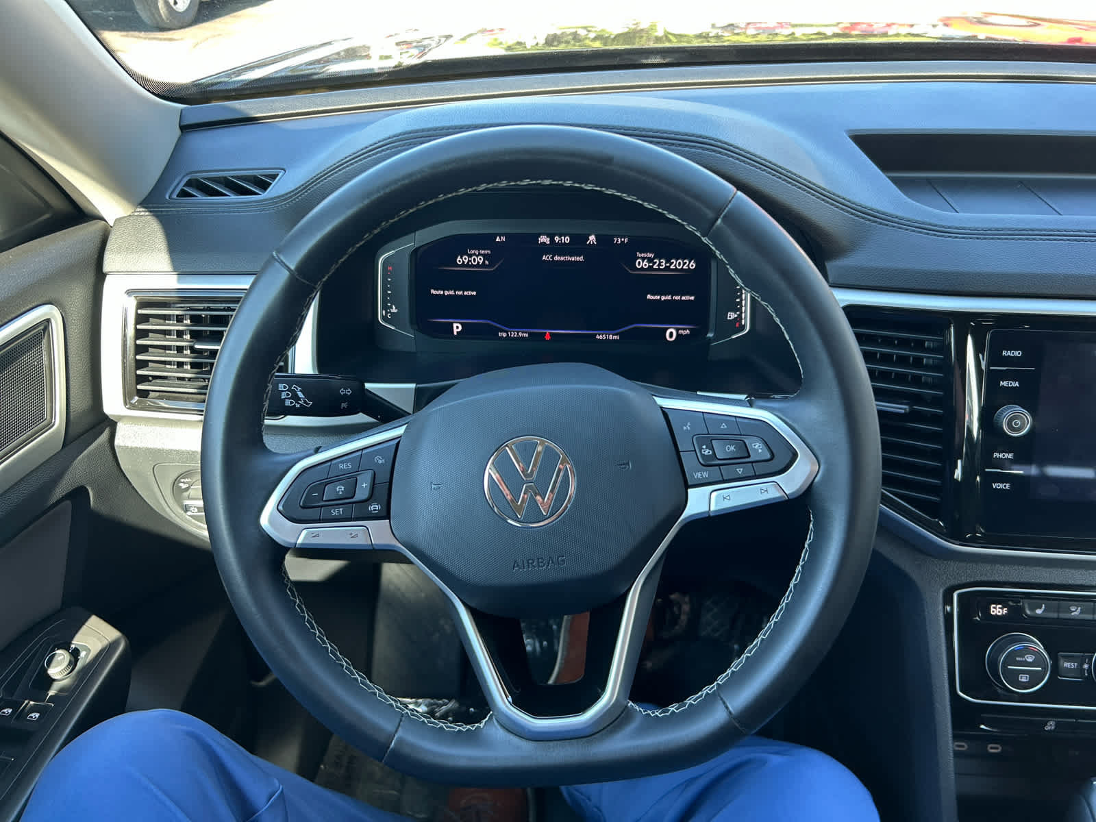 Used 2023 Volkswagen Atlas SE AWD/4WD image 16