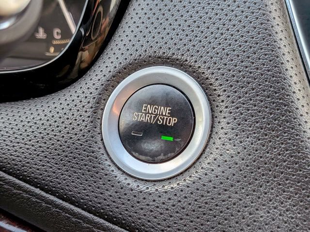 Used 2018 Cadillac XT5 Luxury w/ Driver Awareness Package FWD image 33