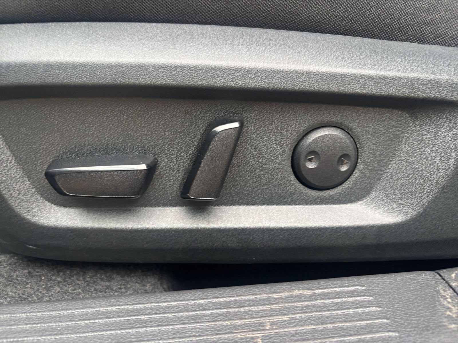 Used 2026 Nissan Rogue SV AWD/4WD image 21