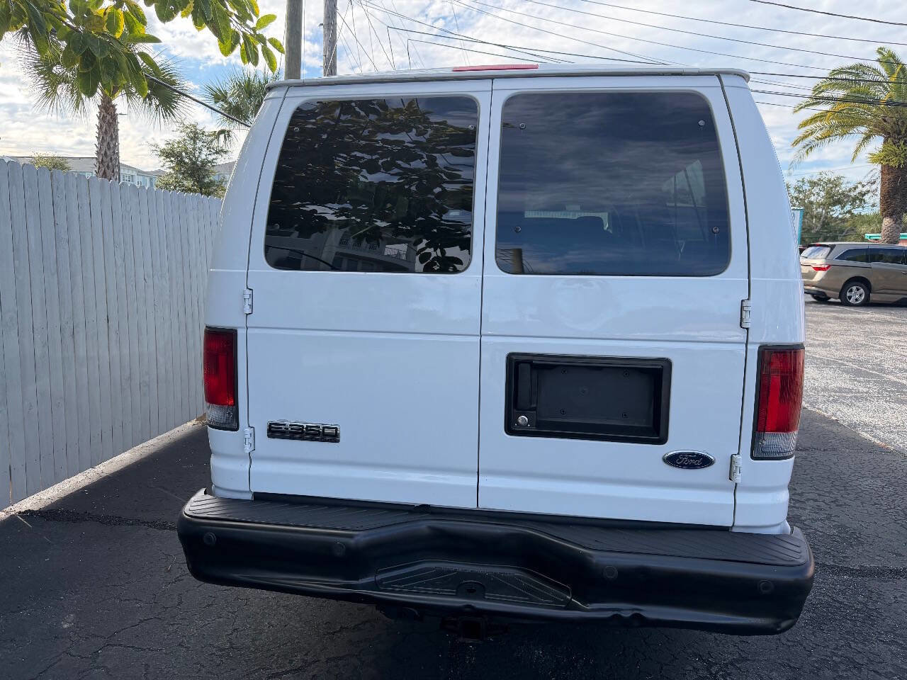 Used 2013 Ford E-350 and Econoline 350 XL w/ PWR Windows & Locks Group image 4